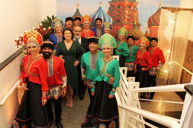 Barão Vermelho e decoração temática da Rússia marcam Comenda Colibri
