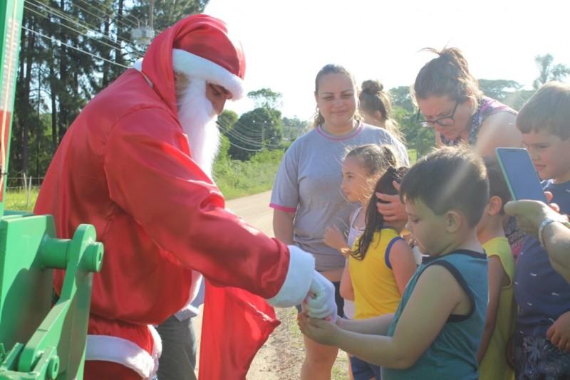 Grupo RAC realiza ação de Natal com crianças de Içara