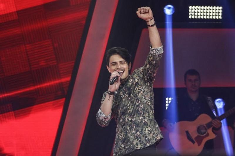 Dan Costa, vice-campeão do The Voice Brasil, estará no Farol Shopping