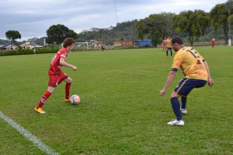 Metropolitano vence Cocal do Sul e encaminha classificação