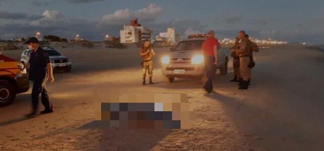 Corpo de mulher é encontrado na beira-mar em Balneário Rincão