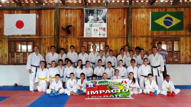 Tubarão conquista 38 vagas na Seleção Catarinense de Caratê