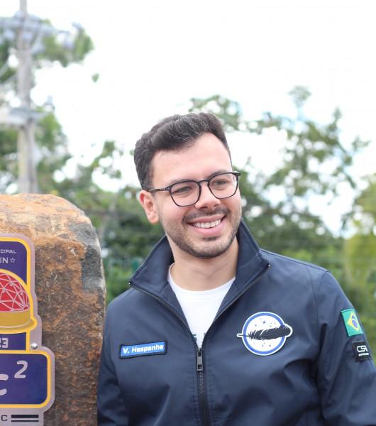 Segundo brasileiro a ir ao espaço visita Parque Astronômico de Criciúma 