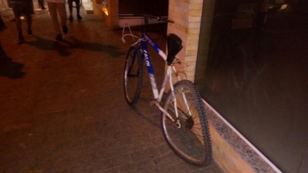 Motorista embriagado causa atropelamento de ciclista