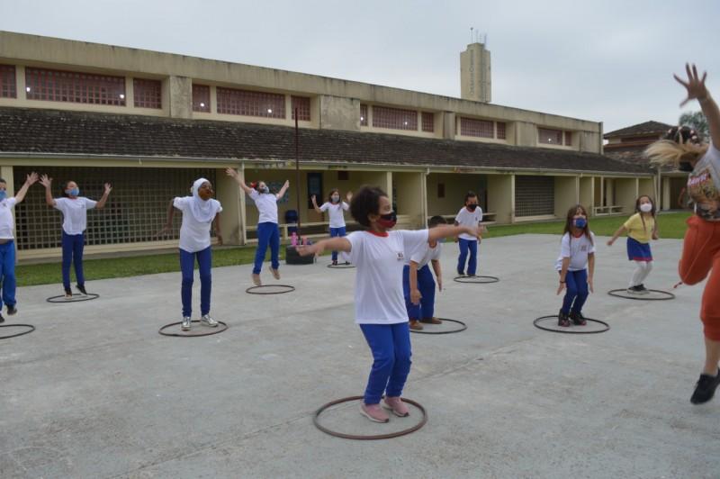 Projeto Arte nas Escolas e Comunidades já reúne mais de 1,3 mil alunos de Criciúma