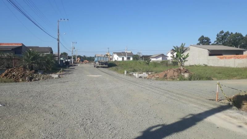 Prefeitura de Criciúma pavimenta 14 ruas no bairro Quarta Linha