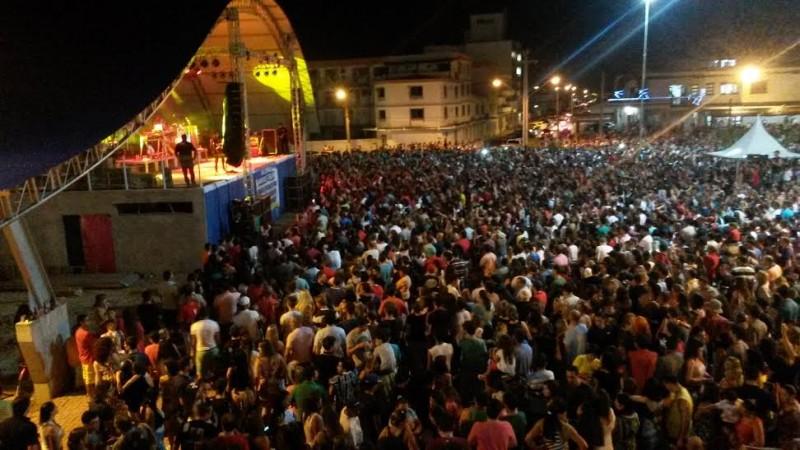 População comemora emancipação de Balneário Arroio do Silva
