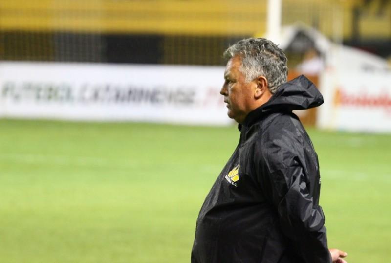 Criciúma chega a quatro jogos sem derrotas no Estadual e Roberto Cavalo comemora evolução