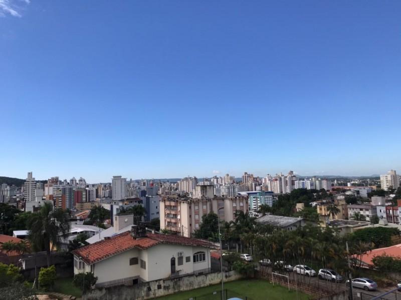 Semana será marcada por sol, condições de chuva e altas temperaturas no Sul catarinense