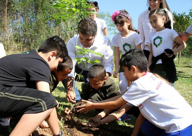 Ações educativas e ampliação da Coleta Seletiva fizeram parte do calendário