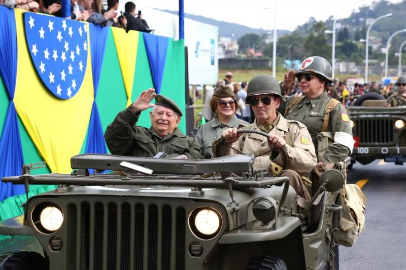 28° GAC participa de desfiles cívico-militares em 10 cidades