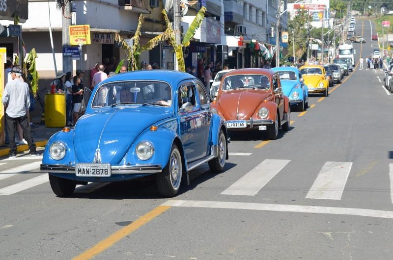 Siderópolis promove Pedal do Outubro Rosa e encontro de Carros Antigos 