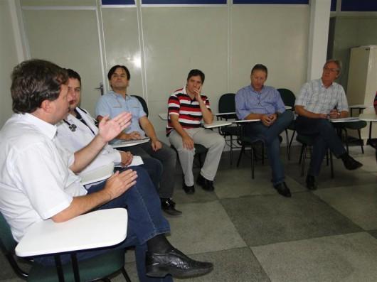 Autoridades discutem a necessidade de novo hospital para Içara
