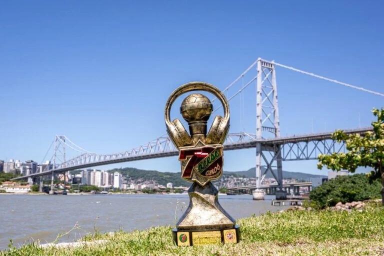 Taça Acesc 70 Anos: FCF libera modelo do novo troféu