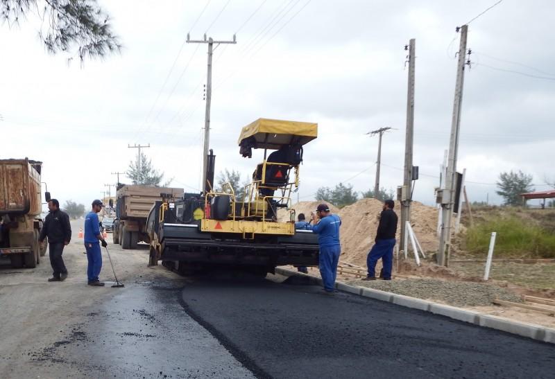 Reta final: Trecho da Avenida Beira Mar Norte recebe pavimentação