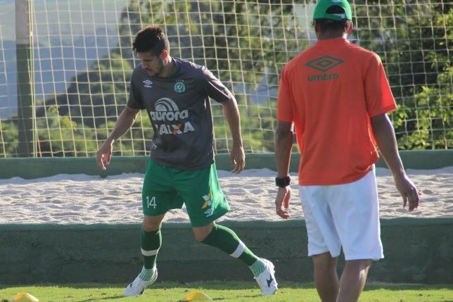 Após quase um ano sem jogar, Maylson vive a expectativa de retornar aos gramados