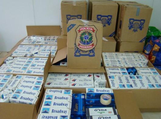 Federais descobrem depósito com mais de 60 mil maços de cigarro