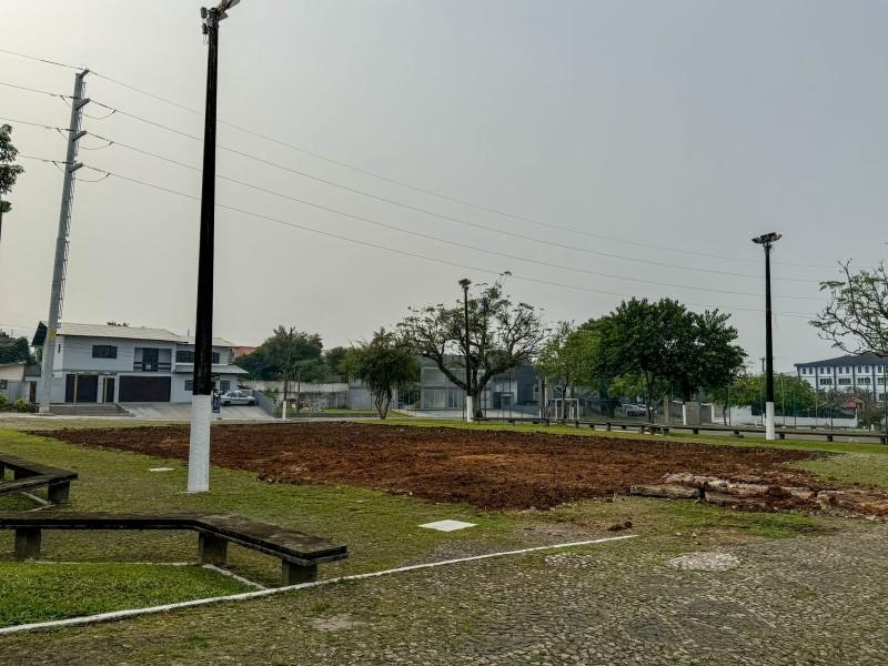 Criciúma: revitalização da Praça do Trabalhador é iniciada e campos de areia serão construídos 