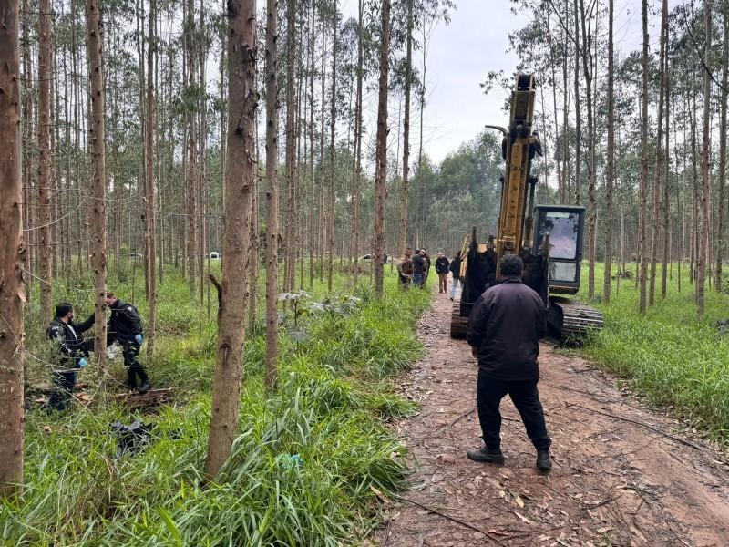 Polícia Civil prende suspeitos de matar e enterrar seis pessoas em Balneário Arroio do Silva