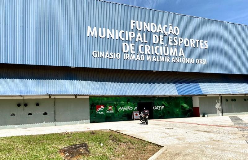 Vereador questiona instalação do Conselho Municipal de Esportes de Criciúma e presidente da FME rebate