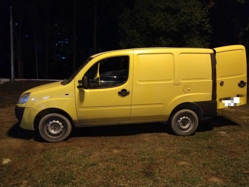 Polícia Militar prende dupla e recupera veículo após assalto em Cocal do Sul