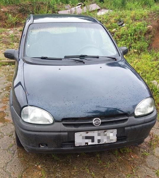 Veículo roubado é recuperado pela Polícia Militar em Criciúma