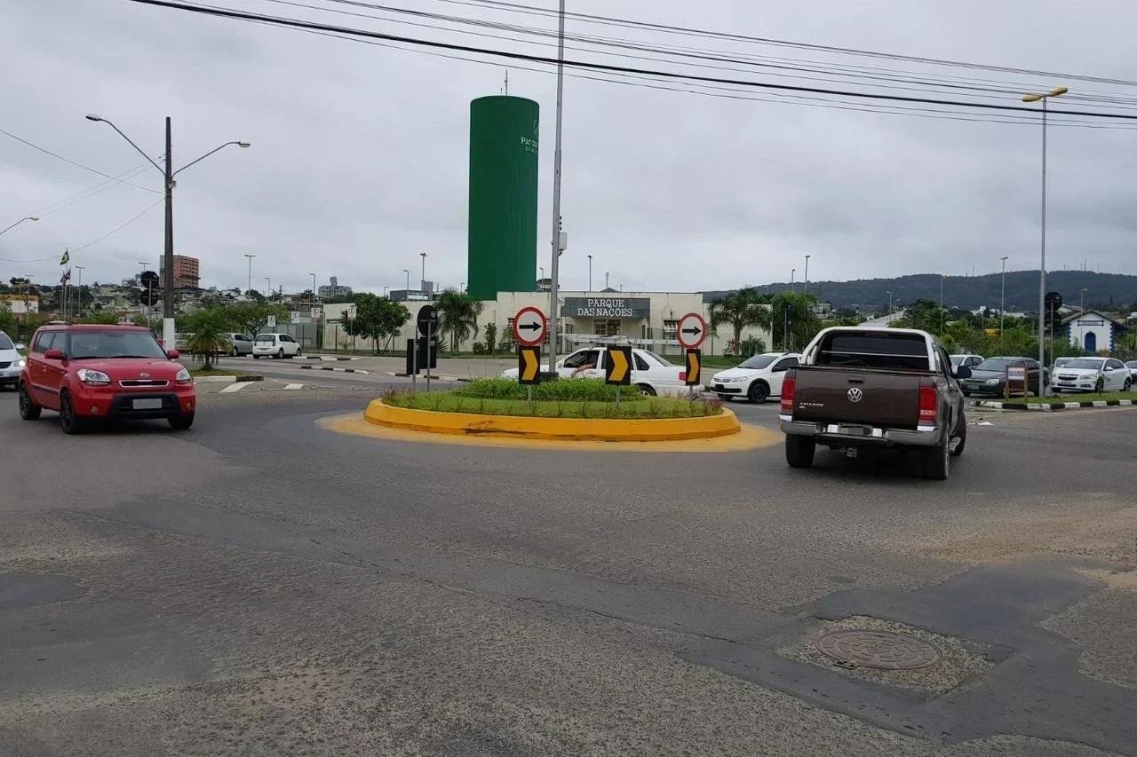 Vereador questiona possibilidade de estudo para alargar vias na rotatória da avenida Gabriel Zanette