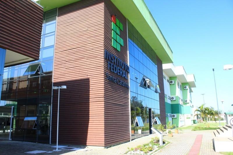 Aulas presenciais seguem suspensas até 30 de abril no IFSC