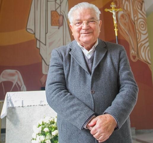 Padre Ângelo Galato celebra jubileu de ouro sacerdotal