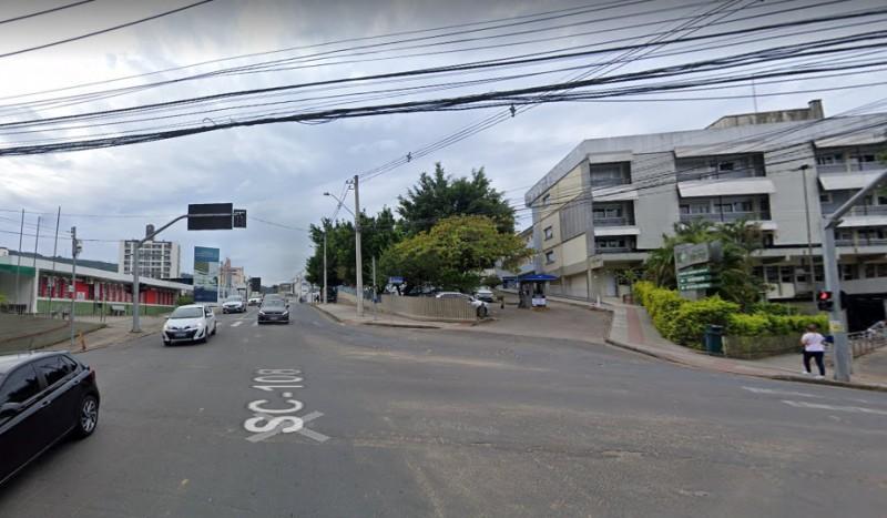 Parte da rua Júlio Gaidzinski será fechada no próximo fim de semana