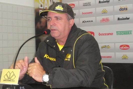 Sem novidades, Vadão define time para encarar o Guarani