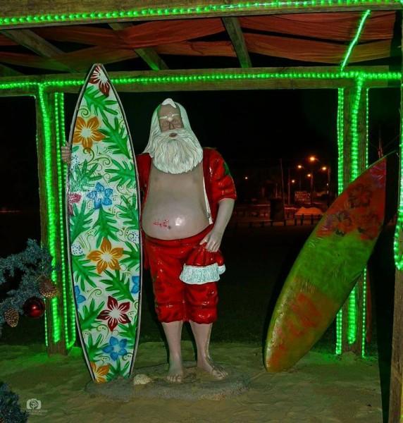 Papai Noel surfista é furtado no Morro dos Conventos