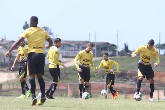 Desfalcado, Criciúma embarca para enfrentar o Bragantino