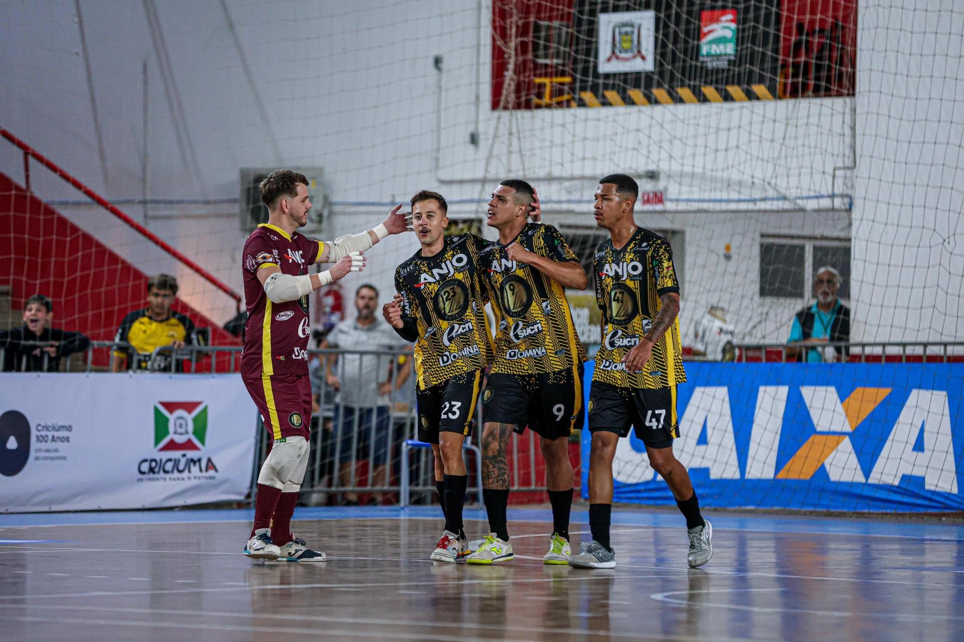 Criciúma Futsal estreia com goleada no Campeonato Brasileiro