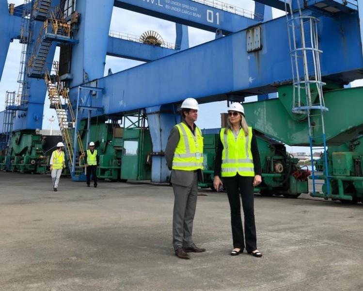 Porto de Imbituba recebe visita da vice-governadora do Estado