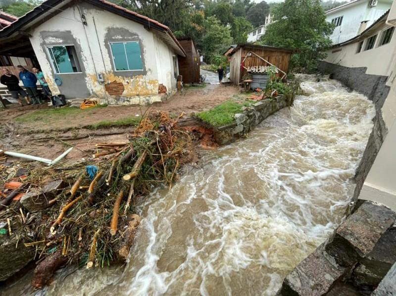 Laguna decreta situação de emergência devido às fortes chuvas