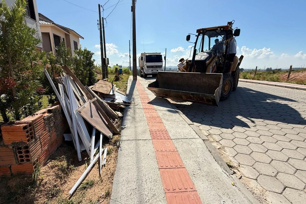 Mutirão recolhe 6,5 toneladas de itens volumosos em Morro da Fumaça