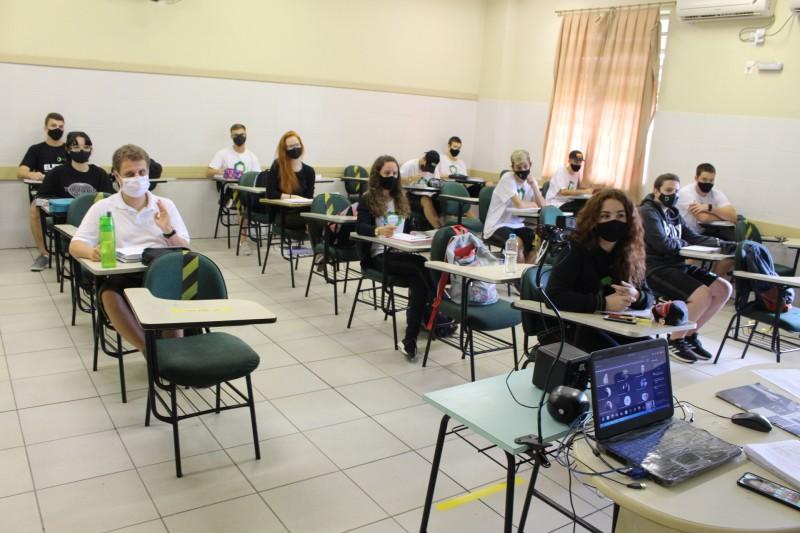 Alunos Satc recebem Menção Honrosa na 16ª Olimpíada Brasileira De Matemática 