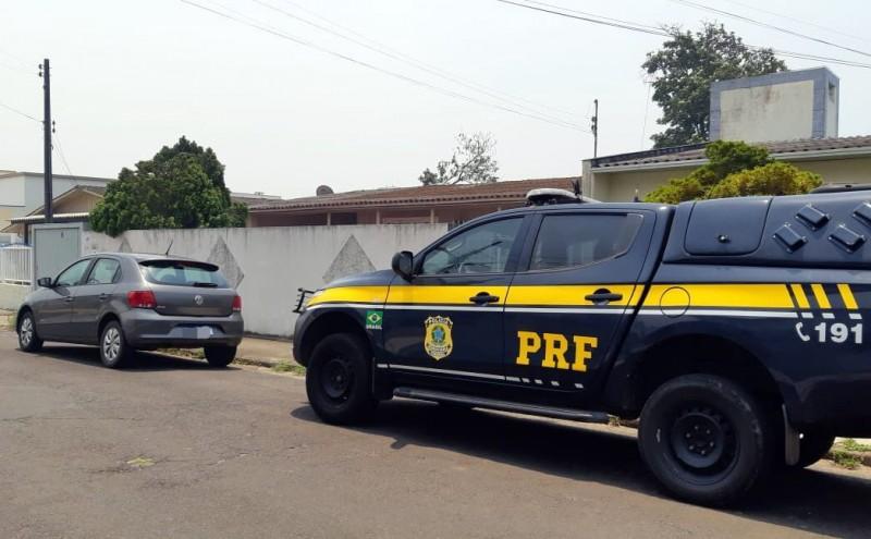 PRF recupera em Araranguá carro roubado no Rio Grande do Sul
