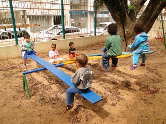 Colônia de férias garante diversão no CEI Lapagesse