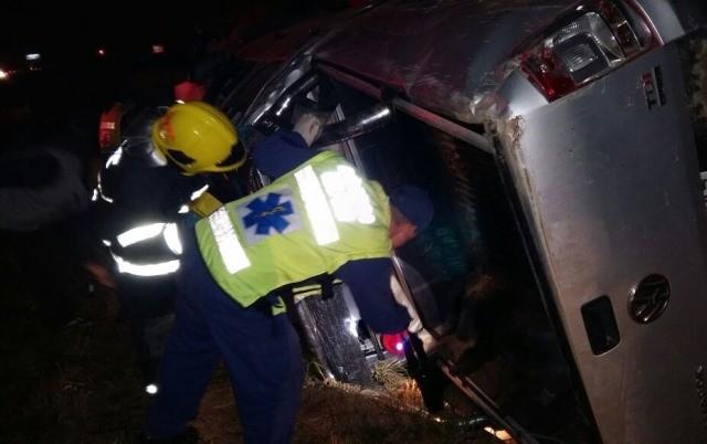 Motorista fica gravemente ferido após capotamento