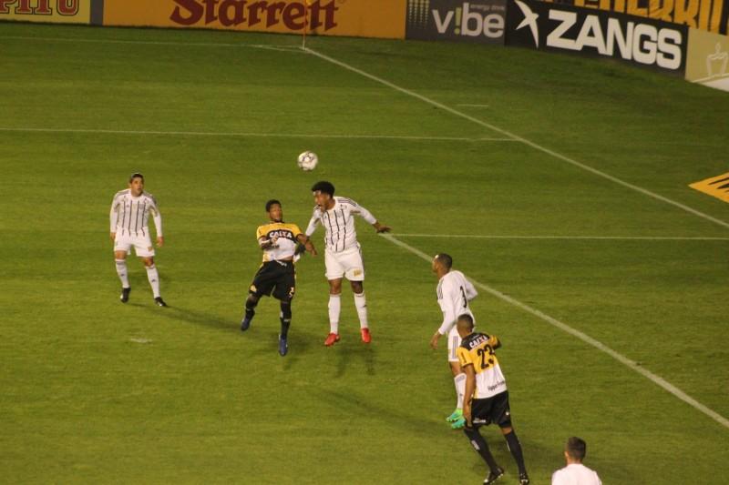 Criciúma empata com o Figueirense e segue na zona de rebaixamento