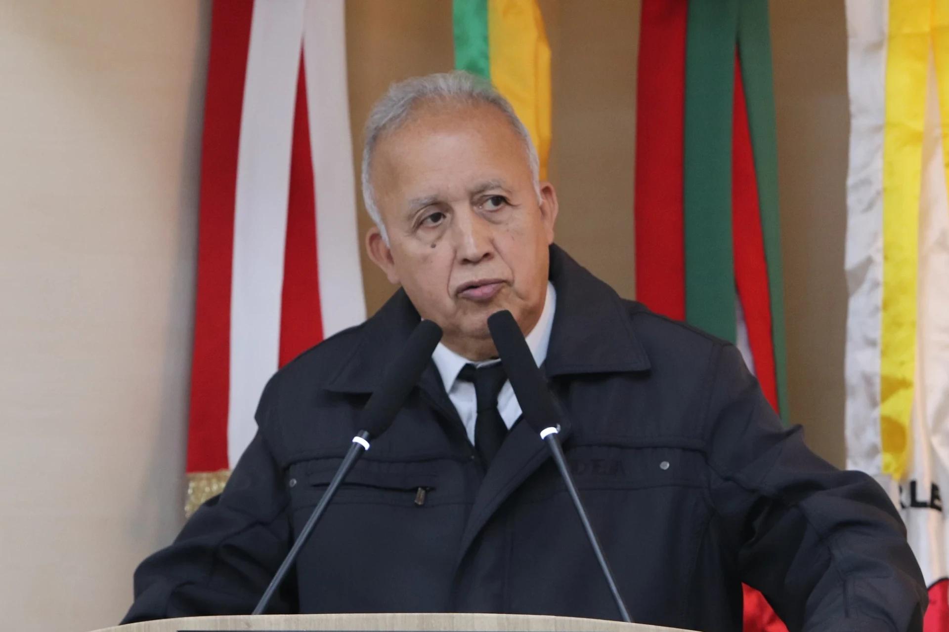 Ex-líder do governo explica saída e garante que deixou cargo por opção própria