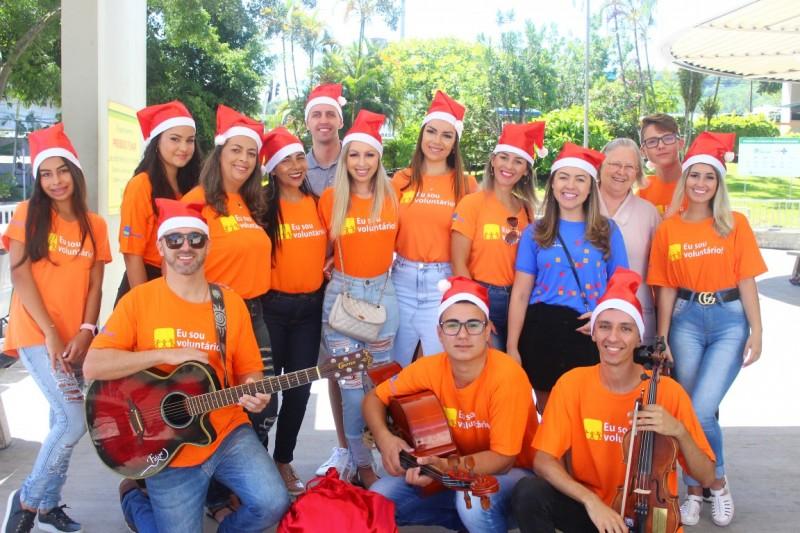 Voluntários levam música, doces e realizam uma tarde diferente no Hospital São José 