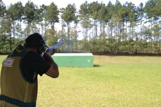 Equipe de tiro ao prato parte para o primeiro desafio da temporada