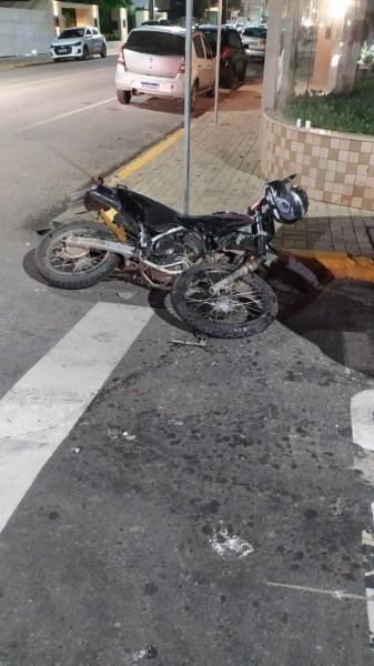 Colisão envolve carro e motocicleta em Tubarão