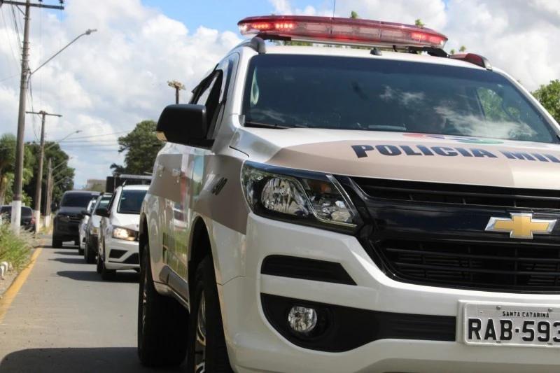 Cliente furta máquinas durante troca de pneus em borracharia na SC-445