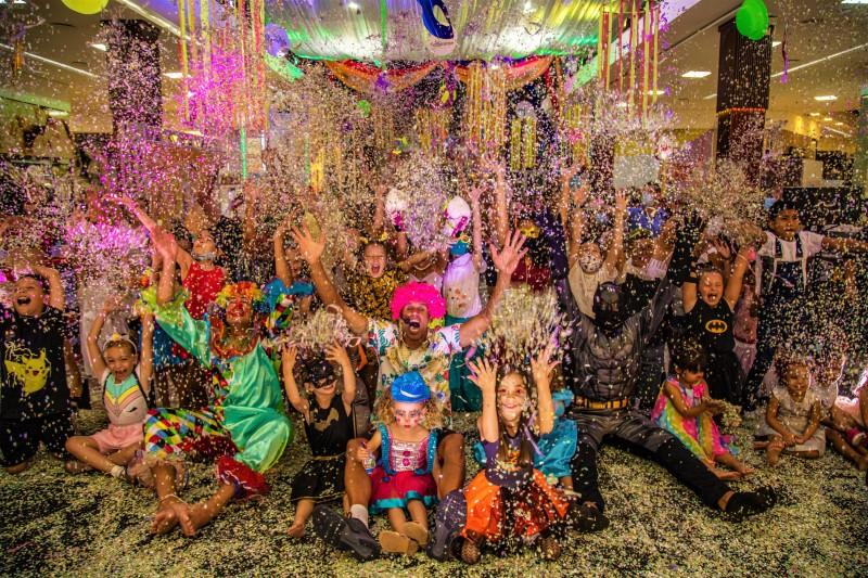 Bailinho de Carnaval do Criciúma Shopping promete muita folia e diversão