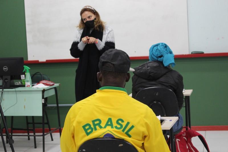 Unesc oferece curso de Português como Língua Estrangeira para imigrantes