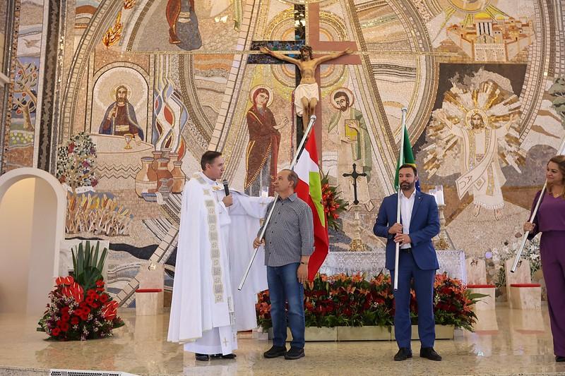 Jorginho Mello participa da Festa da Misericórdia no Sul do Estado